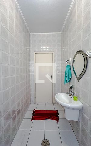 Casa à venda com 400m², 5 quartos e 8 vagasBanheiro de serviço