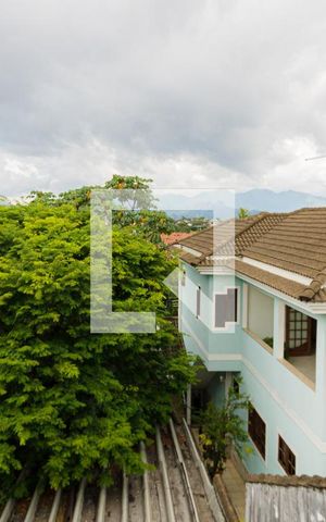 Casa de condomínio à venda com 350m², 4 quartos e 4 vagas Casa de condomínio à venda com 350m², 4 quartos e 4 vagasVista da Varanda dos Quartos
