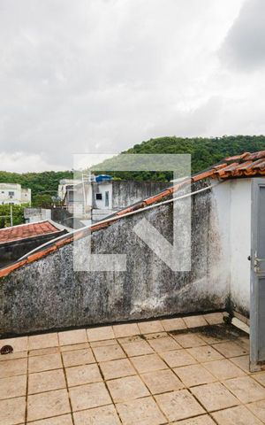 Casa de condomínio à venda com 350m², 4 quartos e 4 vagas Casa de condomínio à venda com 350m², 4 quartos e 4 vagasVaranda do Sótão