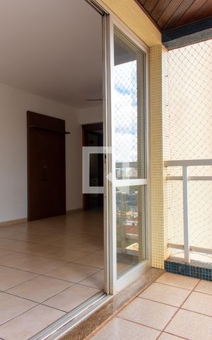 Apartamento para alugar com 95m², 3 quartos e 1 vaga Apartamento para alugar com 95m², 3 quartos e 1 vagaSacada