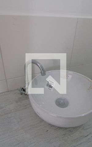 Apartamento à venda com 37m², 2 quartos e 1 vagaPia do banheiro