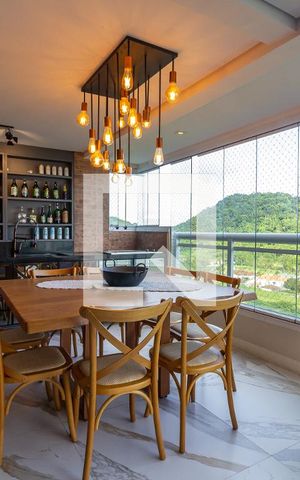 Apartamento para alugar com 167m², 3 quartos e 2 vagas Apartamento para alugar com 167m², 3 quartos e 2 vagasVaranda