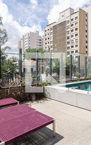 Apartamento para alugar com 33m², 1 quarto e sem vaga Apartamento para alugar com 33m², 1 quarto e sem vagaÁrea comum - Piscina