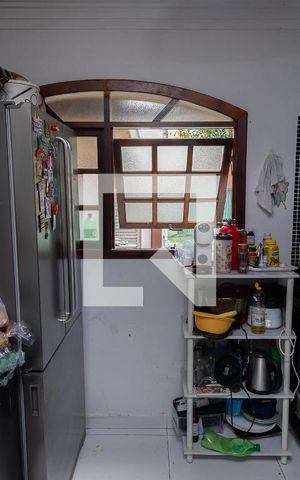 Casa à venda com 220m², 3 quartos e 3 vagas Casa à venda com 220m², 3 quartos e 3 vagasCozinha