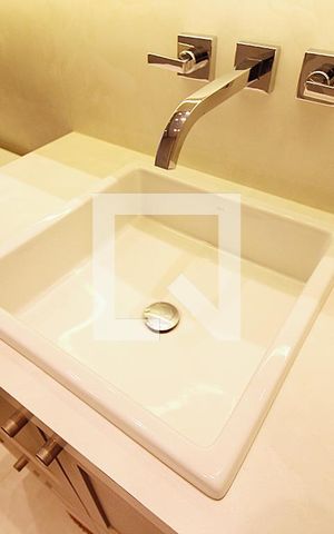 Apartamento à venda com 151m², 3 quartos e 2 vagasBanheiro do Quarto 2 - Suíte