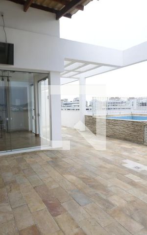 Apartamento à venda com 206m², 3 quartos e 2 vagasPiscina Coberta