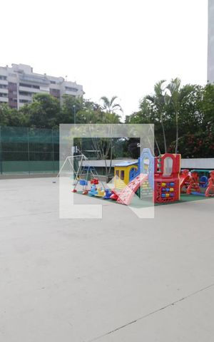 Apartamento à venda com 206m², 3 quartos e 2 vagasÁrea Comum - Playground