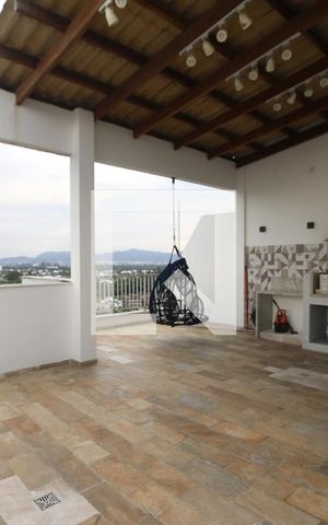 Apartamento à venda com 206m², 3 quartos e 2 vagasCobertura