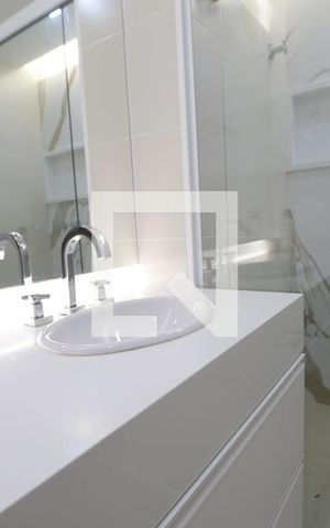 Apartamento à venda com 206m², 3 quartos e 2 vagasBanheiro da Suíte 2