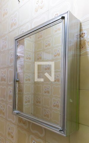 Apartamento à venda com 110m², 2 quartos e 1 vaga Apartamento à venda com 110m², 2 quartos e 1 vagaBanheiro de Serviço