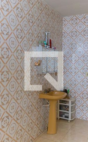 Apartamento à venda com 110m², 2 quartos e 1 vaga Apartamento à venda com 110m², 2 quartos e 1 vagaBanheiro