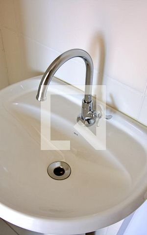 Apartamento para alugar com 32m², 2 quartos e sem vagaBanheiro