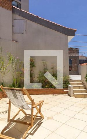 Casa para alugar com 250m², 4 quartos e 4 vagas Casa para alugar com 250m², 4 quartos e 4 vagasVaranda Suíte 1