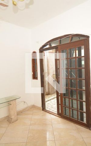Casa para alugar com 60m², 2 quartos e sem vagaSala