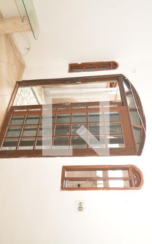 Casa para alugar com 60m², 2 quartos e sem vagaSala