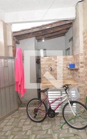 Casa para alugar com 60m², 2 quartos e sem vagaÁrea de Serviço