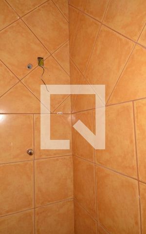 Casa para alugar com 60m², 2 quartos e sem vagaBanheiro da Suíte 