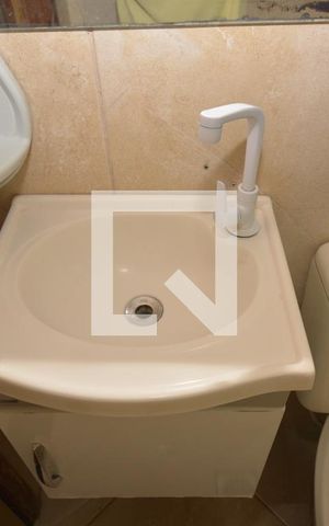Casa para alugar com 60m², 2 quartos e sem vagaBanheiro