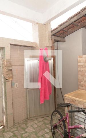 Casa para alugar com 60m², 2 quartos e sem vagaÁrea de Serviço