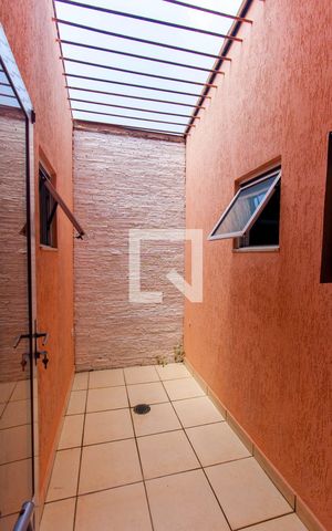 Casa à venda com 300m², 4 quartos e 7 vagas Casa à venda com 300m², 4 quartos e 7 vagasÁrea Livre