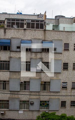 Apartamento à venda com 79m², 2 quartos e 1 vagaSuíte - Janela