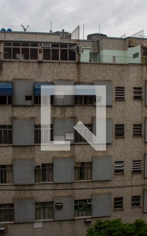 Apartamento à venda com 79m², 2 quartos e 1 vagaQuarto 01 - Janela