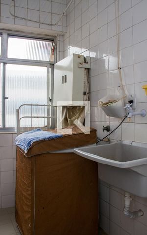 Apartamento à venda com 79m², 2 quartos e 1 vagaÁrea de Serviço