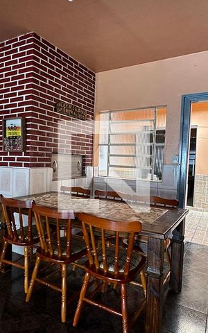 Casa à venda com 161m², 3 quartos e 2 vagasGaragem