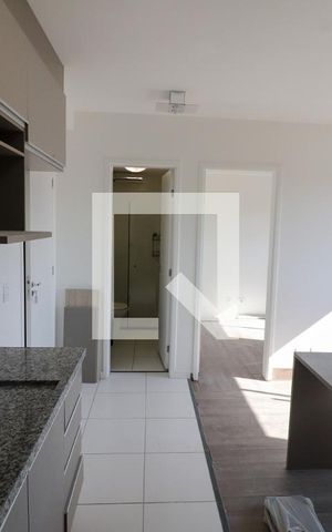 Apartamento à venda com 34m², 2 quartos e sem vaga Apartamento à venda com 34m², 2 quartos e sem vagaCozinha e Área de Serviço