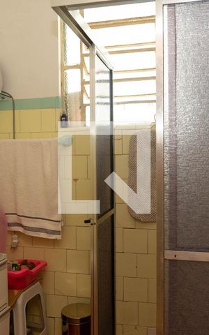 Casa à venda com 375m², 3 quartos e 3 vagas Casa à venda com 375m², 3 quartos e 3 vagasBanheiro