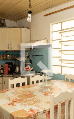Casa à venda com 375m², 3 quartos e 3 vagas Casa à venda com 375m², 3 quartos e 3 vagasCozinha