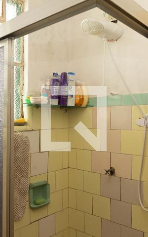 Casa à venda com 375m², 3 quartos e 3 vagas Casa à venda com 375m², 3 quartos e 3 vagasBanheiro