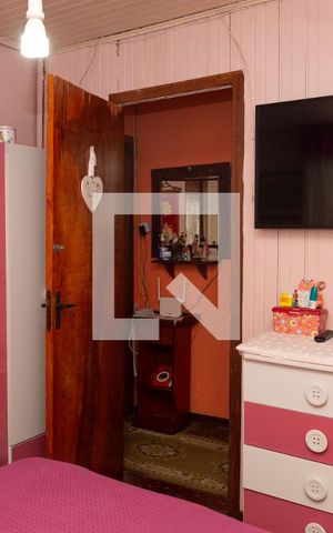 Casa à venda com 375m², 3 quartos e 3 vagas Casa à venda com 375m², 3 quartos e 3 vagasQuarto 2
