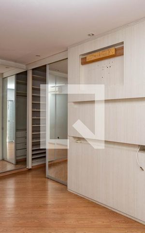 Casa à venda com 405m², 4 quartos e 4 vagas Casa à venda com 405m², 4 quartos e 4 vagasQuarto 2 - suíte