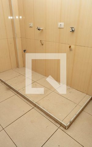 Casa à venda com 405m², 4 quartos e 4 vagas Casa à venda com 405m², 4 quartos e 4 vagasÁrea de serviço