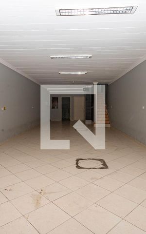 Casa à venda com 405m², 4 quartos e 4 vagas Casa à venda com 405m², 4 quartos e 4 vagasGaragem