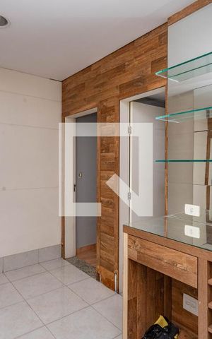 Casa à venda com 405m², 4 quartos e 4 vagas Casa à venda com 405m², 4 quartos e 4 vagasCorredor sala