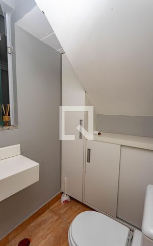 Casa à venda com 405m², 4 quartos e 4 vagas Casa à venda com 405m², 4 quartos e 4 vagasLavabo