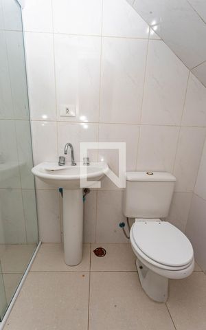 Casa à venda com 405m², 4 quartos e 4 vagas Casa à venda com 405m², 4 quartos e 4 vagasBanheiro de serviço
