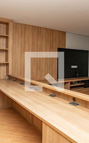 Casa à venda com 405m², 4 quartos e 4 vagas Casa à venda com 405m², 4 quartos e 4 vagasSala