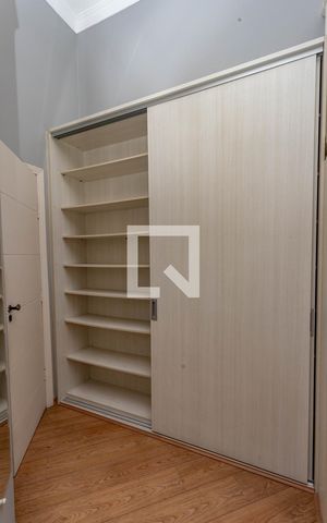 Casa à venda com 405m², 4 quartos e 4 vagas Casa à venda com 405m², 4 quartos e 4 vagasQuarto 1 - suíte - armários
