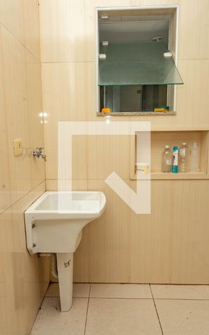 Casa à venda com 405m², 4 quartos e 4 vagas Casa à venda com 405m², 4 quartos e 4 vagasÁrea de serviço