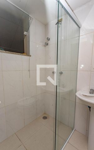 Casa à venda com 405m², 4 quartos e 4 vagas Casa à venda com 405m², 4 quartos e 4 vagasBanheiro de serviço