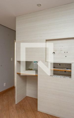 Casa à venda com 405m², 4 quartos e 4 vagas Casa à venda com 405m², 4 quartos e 4 vagasSuíte adicional piso da piscina