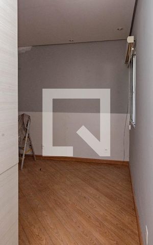 Casa à venda com 405m², 4 quartos e 4 vagas Casa à venda com 405m², 4 quartos e 4 vagasSuíte adicional piso da piscina