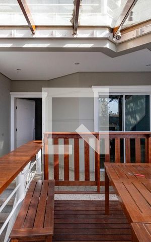 Casa à venda com 405m², 4 quartos e 4 vagas Casa à venda com 405m², 4 quartos e 4 vagasVaranda da sala