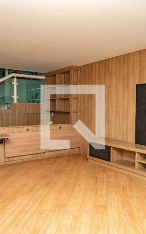 Casa à venda com 405m², 4 quartos e 4 vagas Casa à venda com 405m², 4 quartos e 4 vagasSala