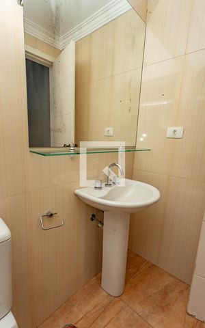 Casa à venda com 405m², 4 quartos e 4 vagas Casa à venda com 405m², 4 quartos e 4 vagasBanheiro da suíte 1