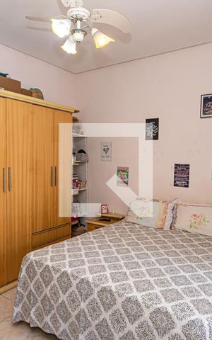 Casa à venda com 250m², 4 quartos e 3 vagas Casa à venda com 250m², 4 quartos e 3 vagasSuite 3