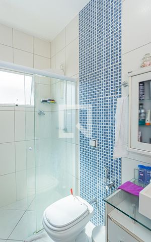 Casa à venda com 250m², 4 quartos e 3 vagas Casa à venda com 250m², 4 quartos e 3 vagasBanheiro suite 2